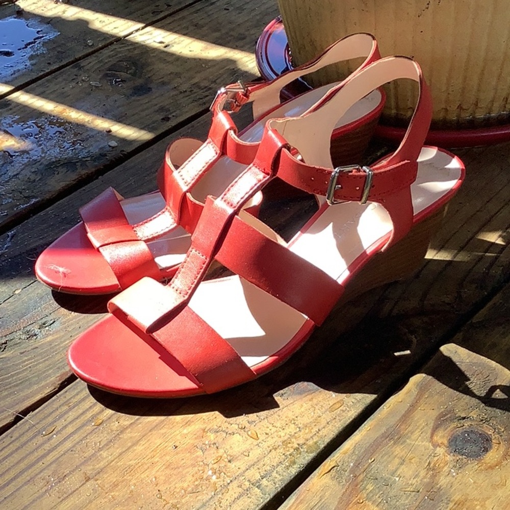 Franco Sarto red leather shoes